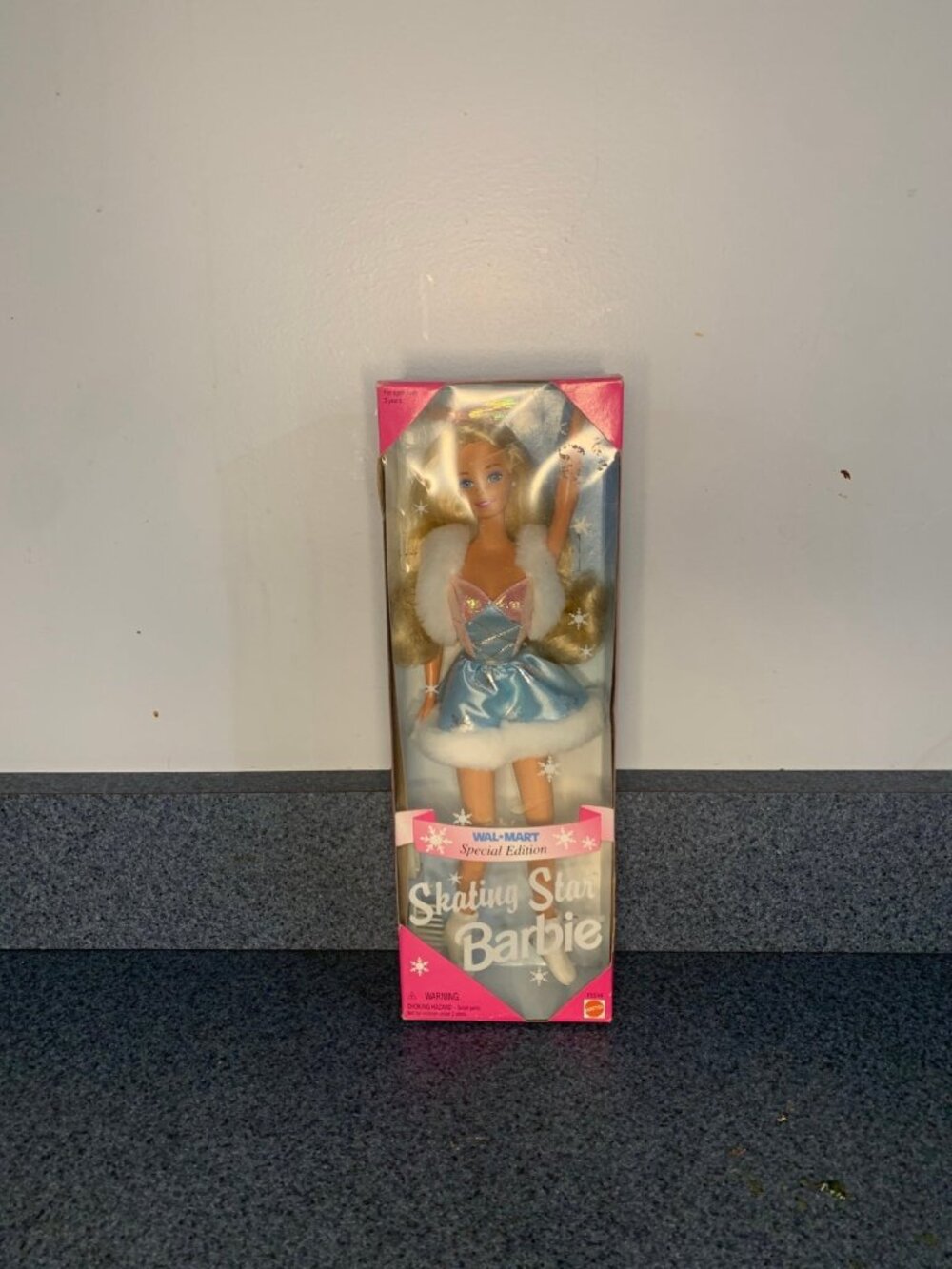 Skating Star Barbie WalMart Special Edition 1995 Mattel 15510 Vintage